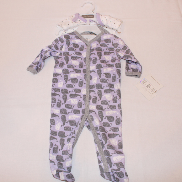 Girls 3 piece set Pajama/one piece and bib 0/3m - Picture 2 of 5